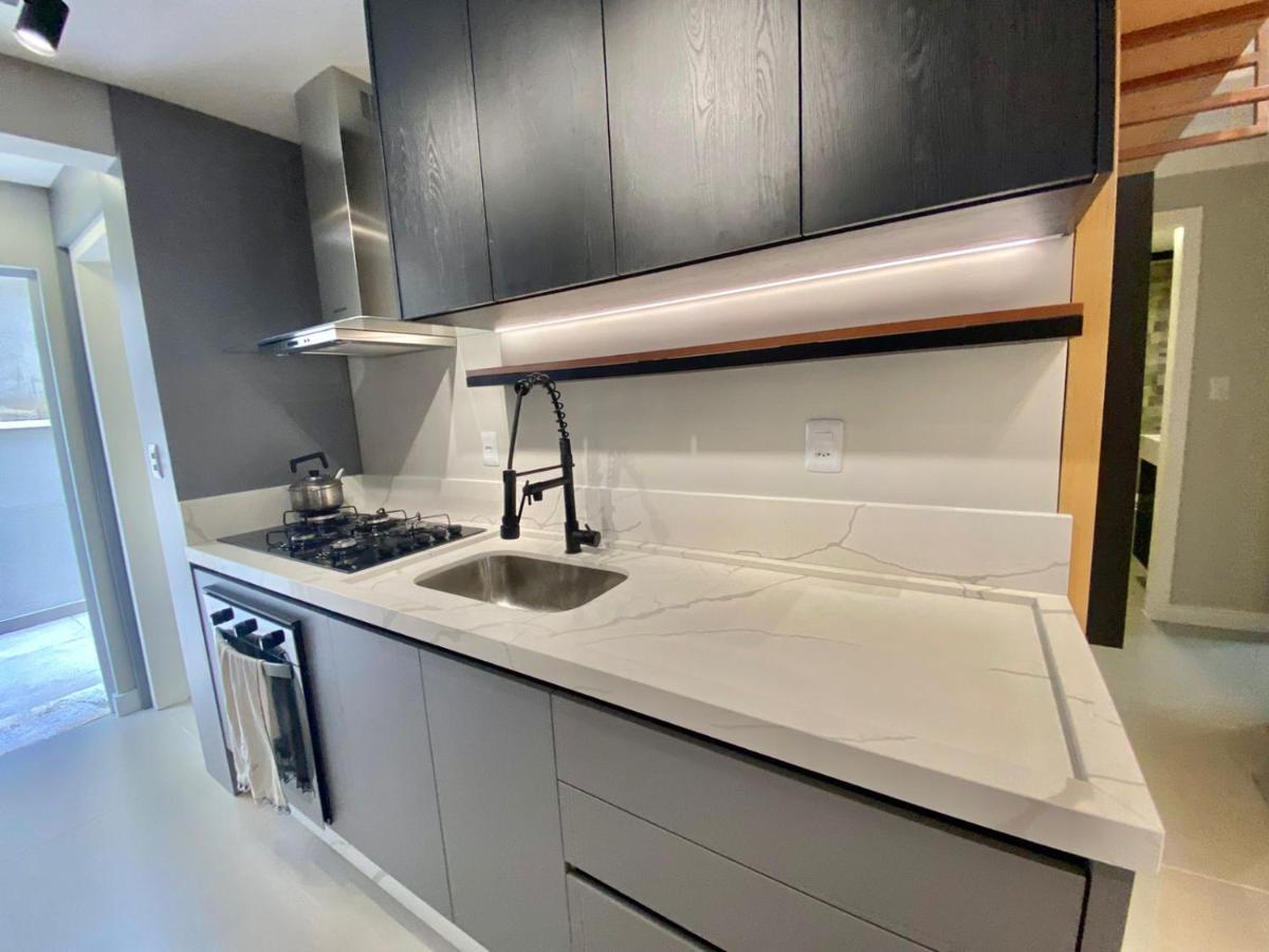 Apartamento Aconchegante E Moderno No Centro De Balneario Camboriu Bagian luar foto