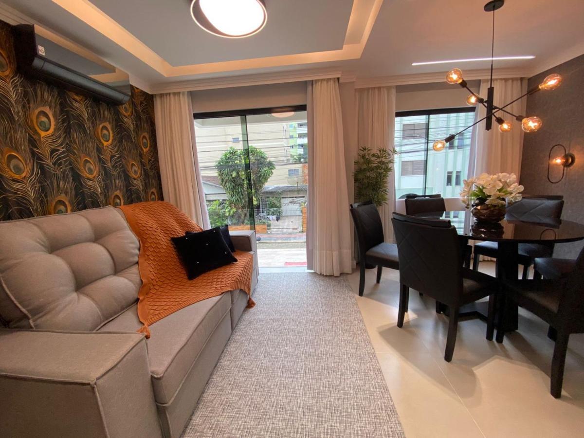 Apartamento Aconchegante E Moderno No Centro De Balneario Camboriu Bagian luar foto